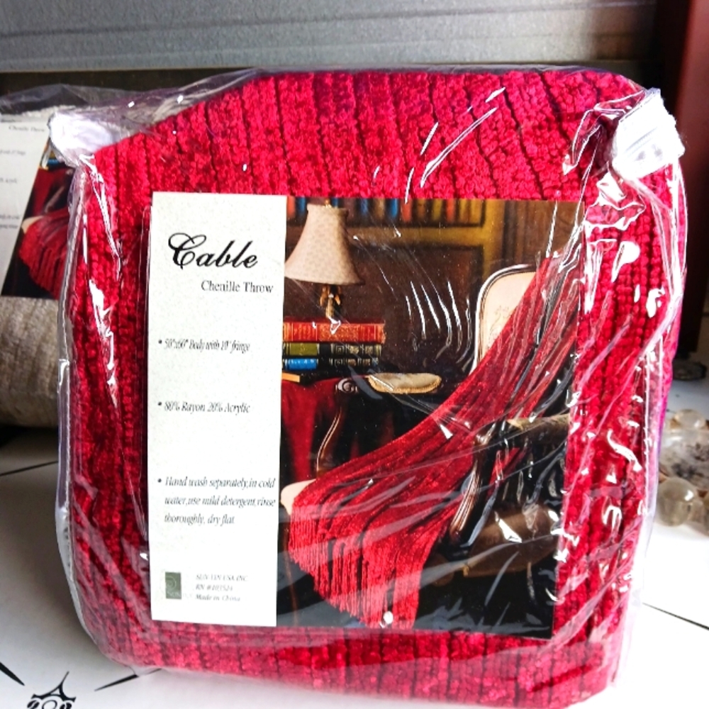 Chenille Throw Blanket - Red